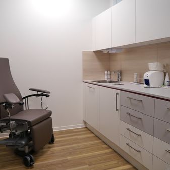 Medizinischer Raum in einer Hausarztpraxis