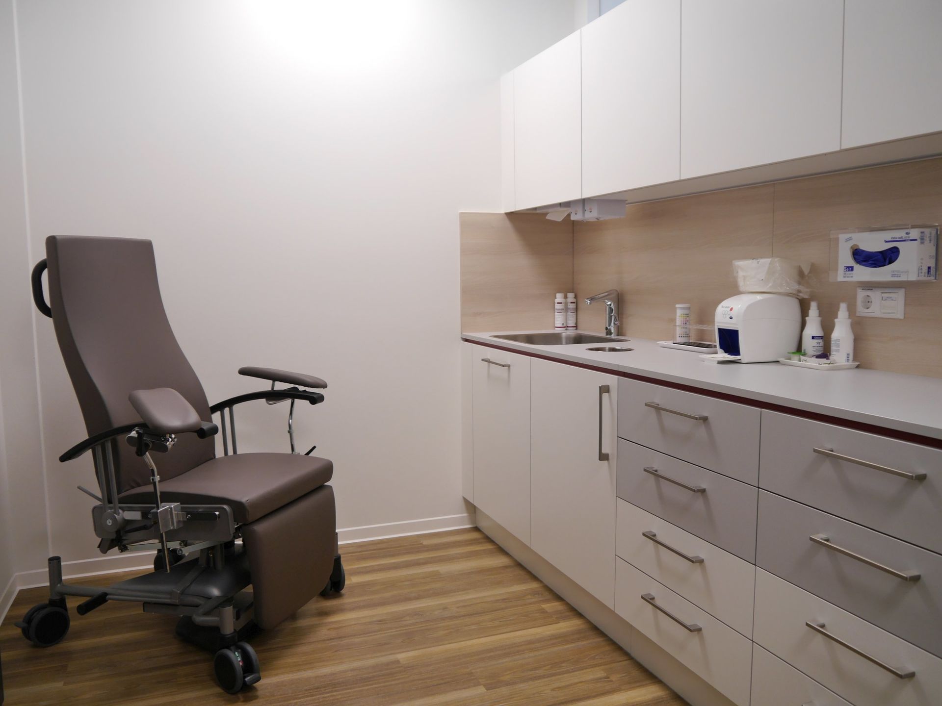 Medizinischer Raum in einer Hausarztpraxis